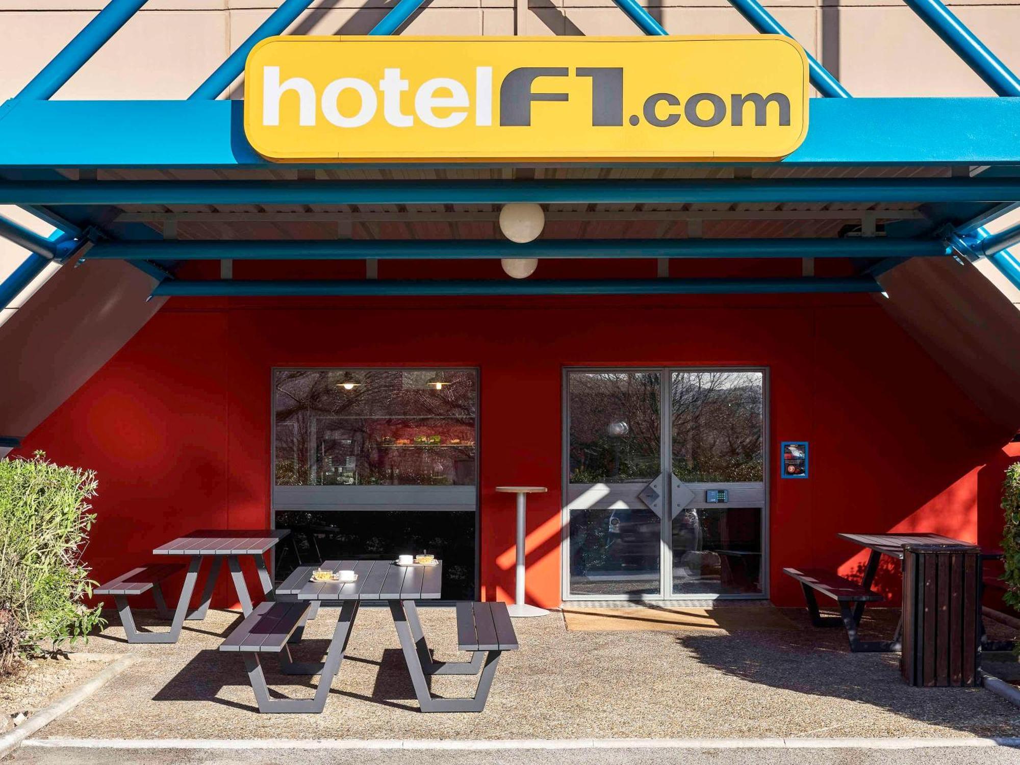 Hotelf1 Toulouse LʼUnion Екстериор снимка